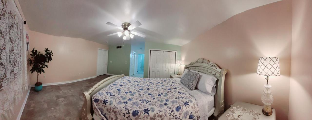 Experience The Serenity Of Pineapple Acre Pocono Сasa de vacaciones Stroudsburg